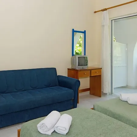 카라스 4*